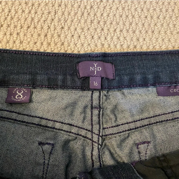 NYDJ dark denim crop Jeans size 16 with lift & tuck technology - Picture 4 of 4